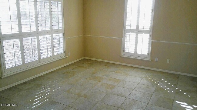 Photo - 901 Las Aves Pl