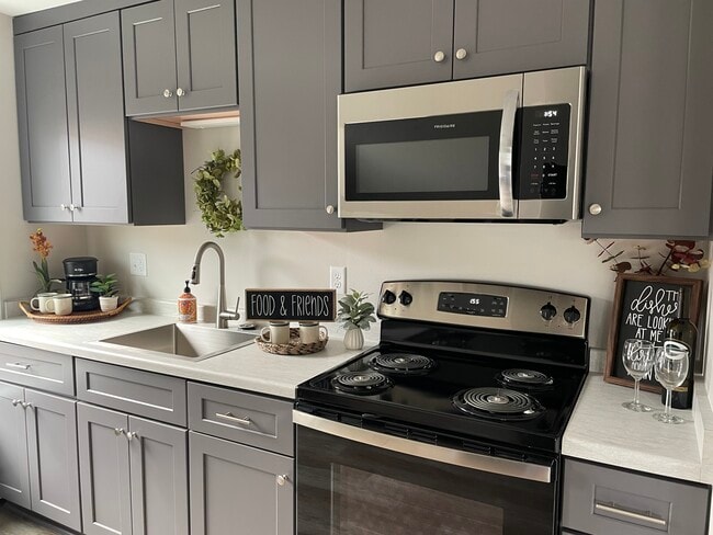 Kitchen - All New Appliances - 142 Main St Unit 142 main street Rental