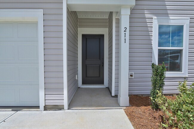 Photo - 211 River Birch Ln