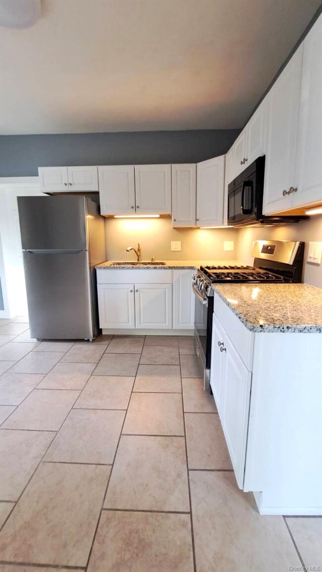 Photo - 558 Locust Ave