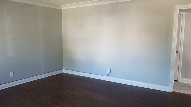 Photo - 610 Temple St Unit Main Floor (2)