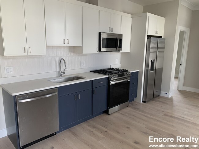 Photo - 158 Everett St Unit 203
