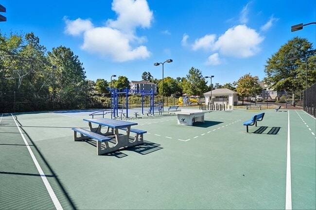 The Glen at Alexander Apartments