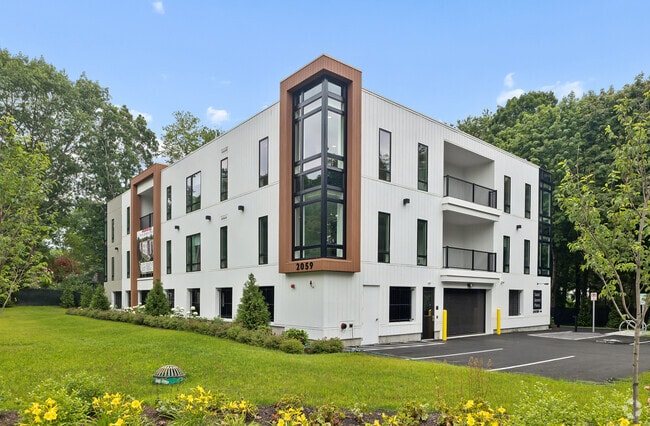 Building Photo - Saint James Place