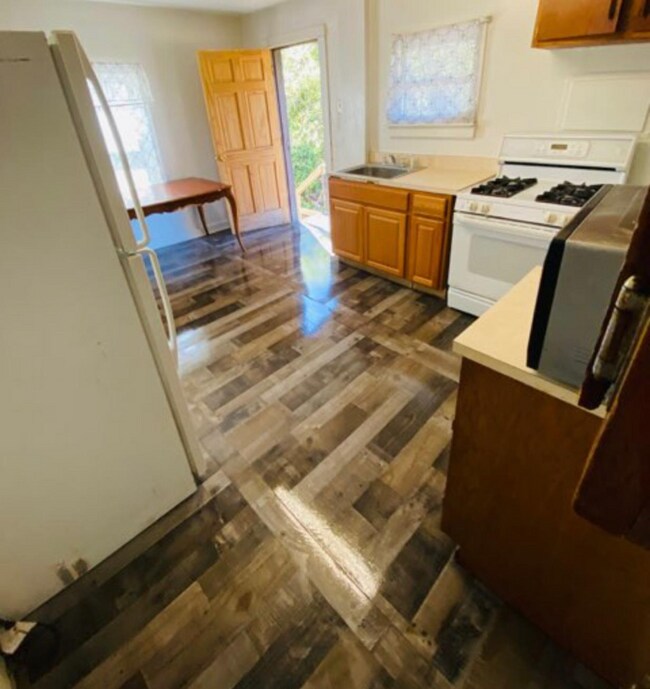 Photo - 421-423-423 Caldwell St Unit 423