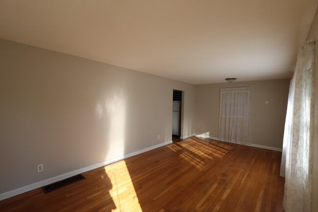 Photo - 501 Westerfield Way