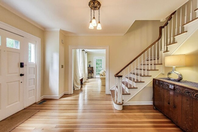 Photo - 5809 Grosvenor Ln