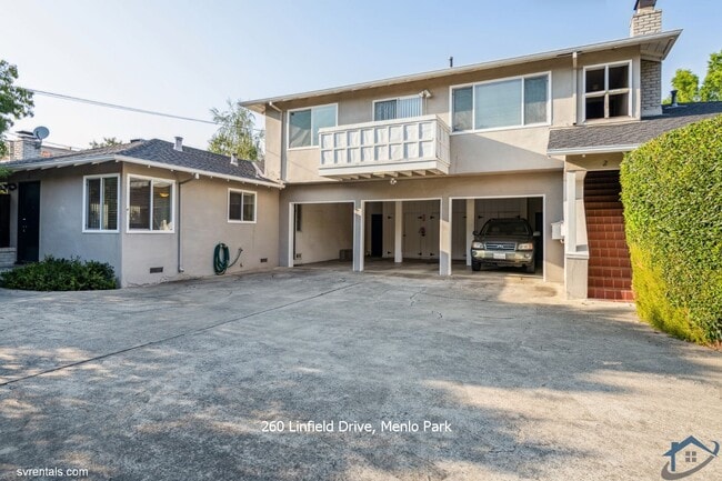 Photo - 260 Linfield Dr