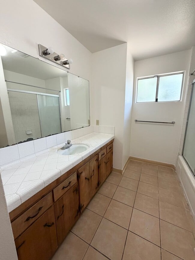 Photo - 1503-1505 E Ashlan Ave Unit 1503 E Ashlan Ave #103