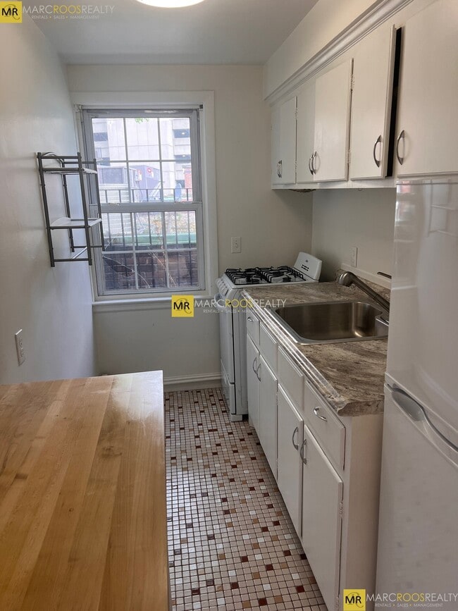 Photo - 10 Melrose St Unit 3