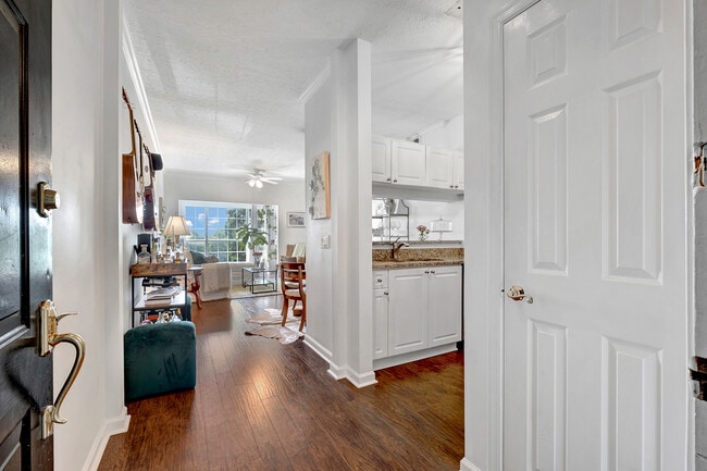 Photo - 2025 Woodmont Blvd Unit 331