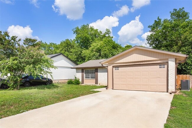 Building Photo - 6601 Stonleigh Pl