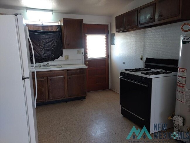 Photo - 411 W Holly St