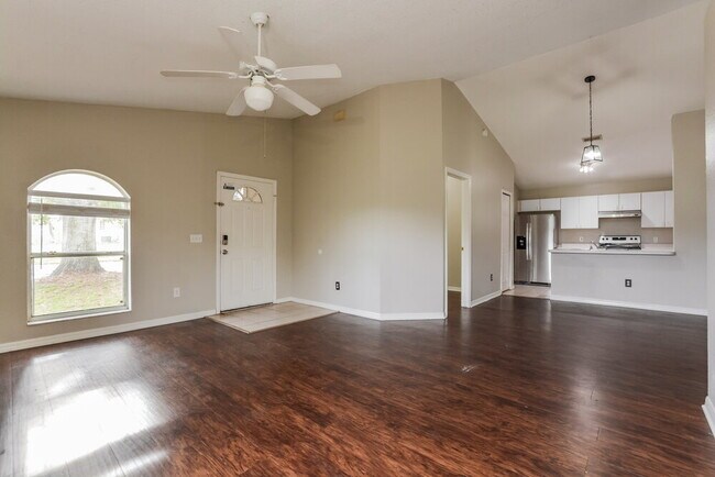 208 Diamond Ridge Blvd