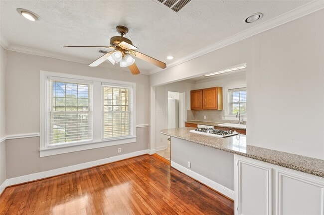 Photo - 1637 Castle Ct