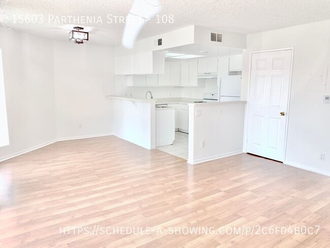 Beautiful updated spacious 2 Bed + 2 Bath ... - Beautiful updated spacious 2 Bed + 2 Bath ... Apartment Unit 108