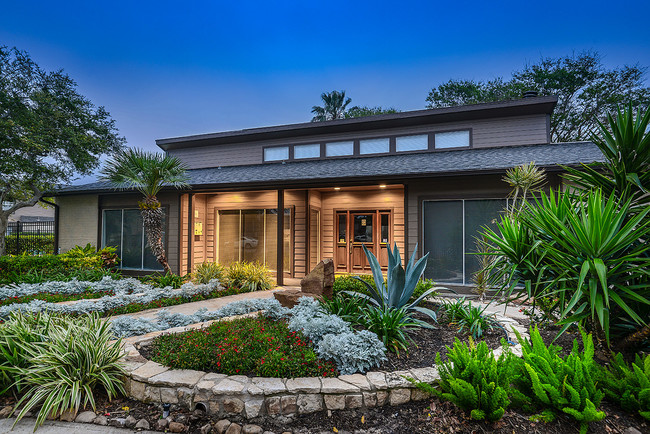 Exterior of Candlewood Leasing Center - Candlewood Apartments