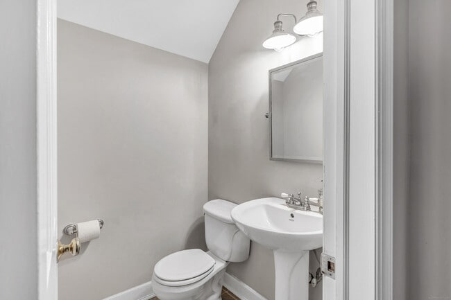 Photo - 170 Forest St Unit APT 15