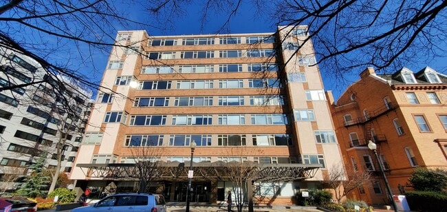 Building Photo - One Block from Dupont Circle!