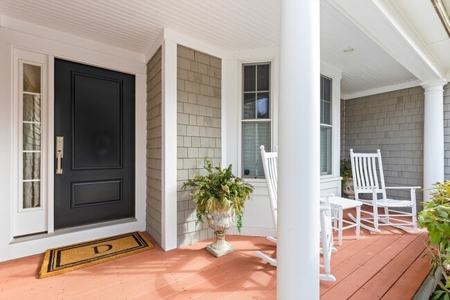 Photo - 239 Washington St