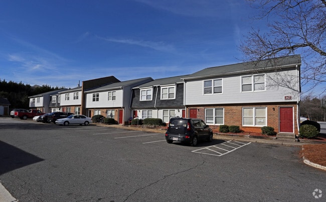 The Park Apartment Homes For Rent In Gastonia Nc Forrent Com