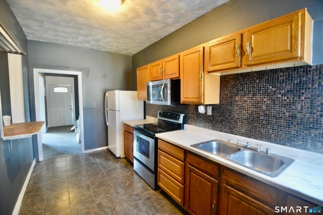 Photo - 308 Willow St