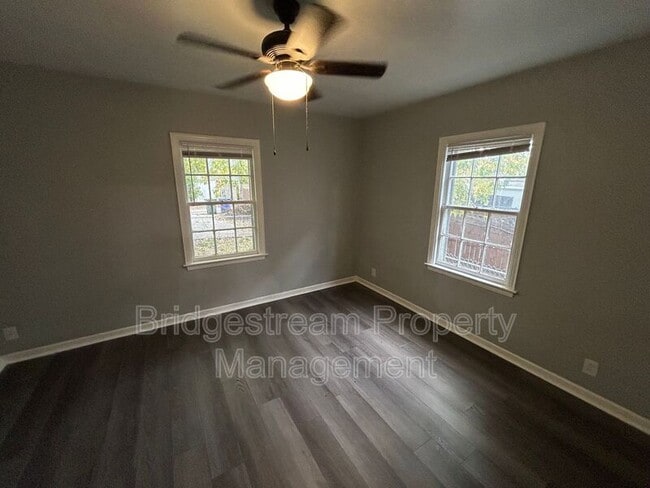 Photo - 106-108 S Sperling Ave