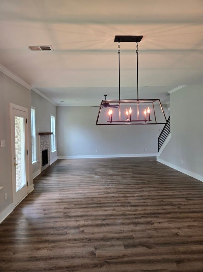 Photo - Modern and Spacious 4 bedroom home in Olive Branch for Lease