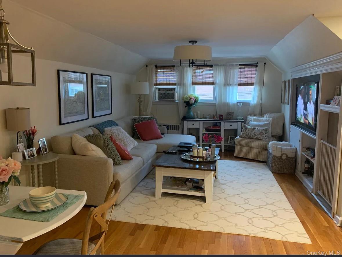 Photo - 509 Neptune Blvd