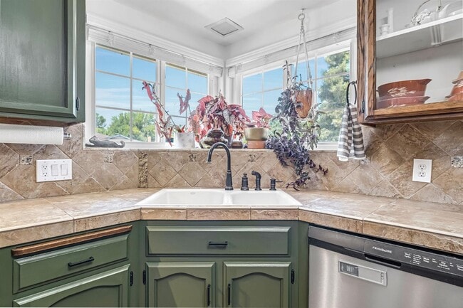 Photo - 6737 N Harrison Ave