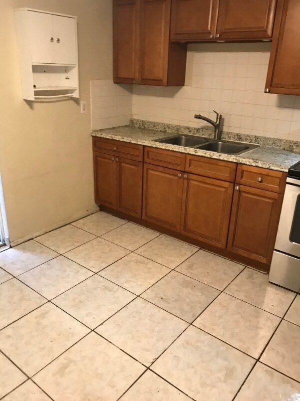 Photo - 8341 Wilkins St