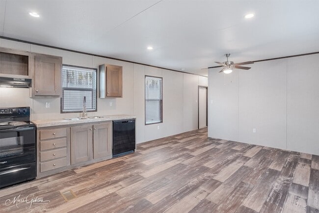 Photo - 1956 Rossie Lee Dr