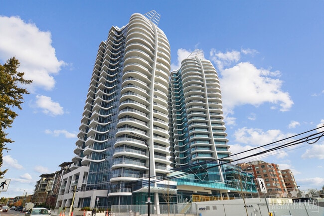 Building Photo - Stunning Ocean View 2-Bedroom 3 bathroom Home at Foster Martin Unit 1306