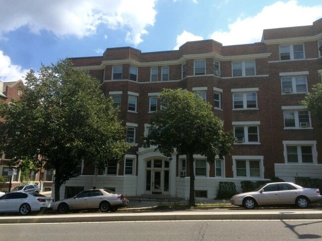 Photo - 1496 Commonwealth Ave Unidad 6