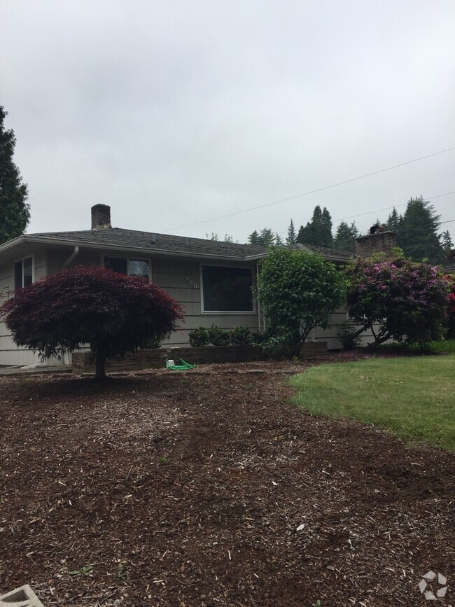 Building Photo - Puyallup Charmer! Rental