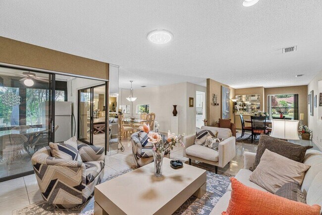 Photo - 5944 Forest Grove Dr