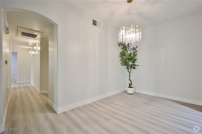 Building Photo - 1830 N Buffalo Dr Unit 1091 Rental