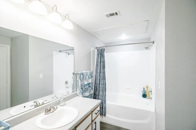 Photo - 6710 Babcock Rd Unit 3207