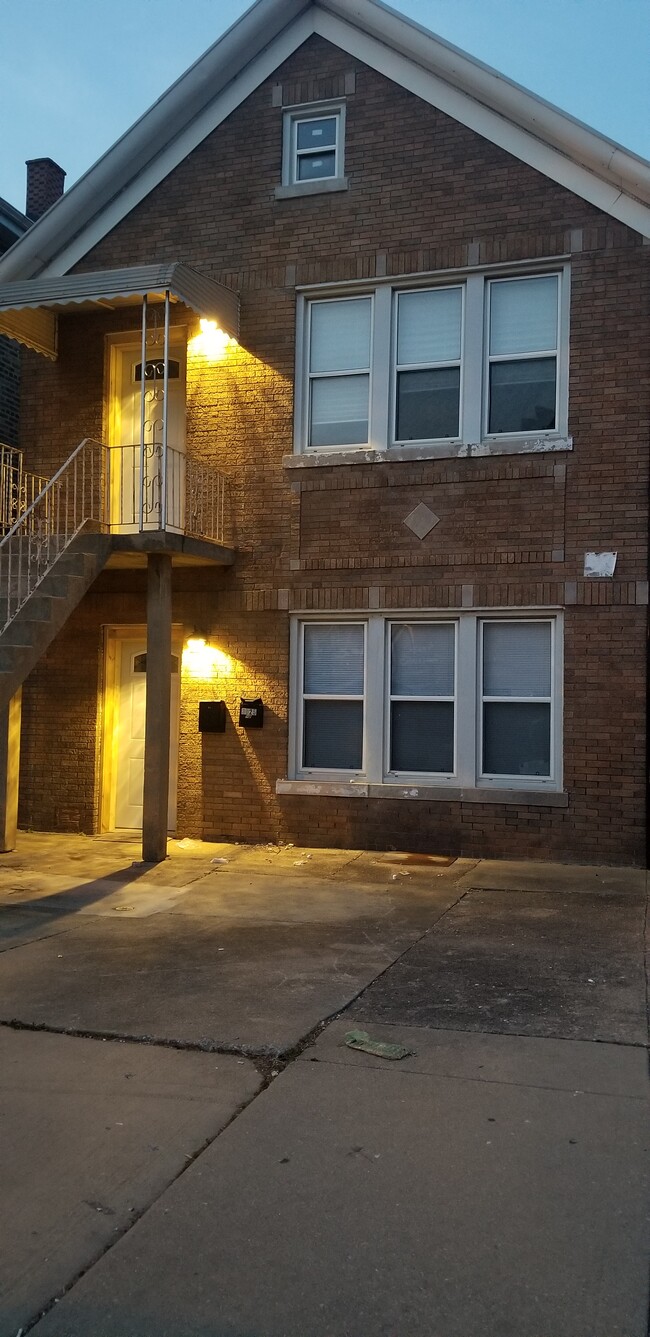 Photo - 3025 S Poplar Ave Apartments Unit 1