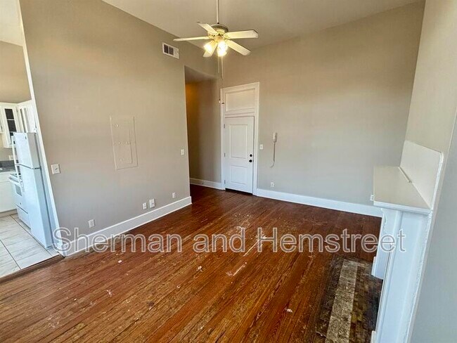 Photo - 1030H Broad Street