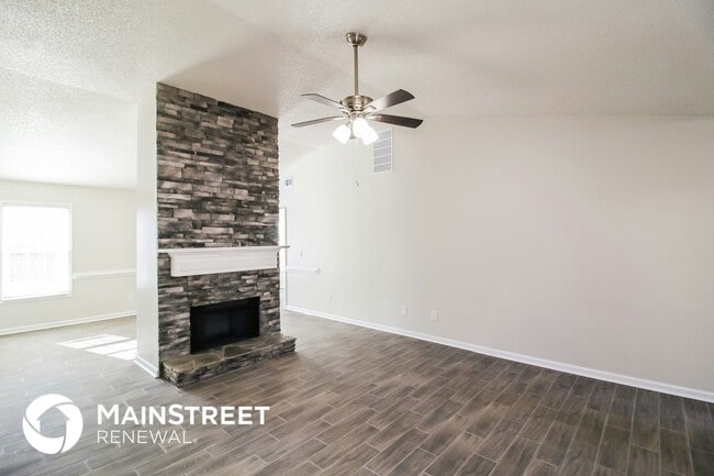 Photo - 10381 Commons Crossing