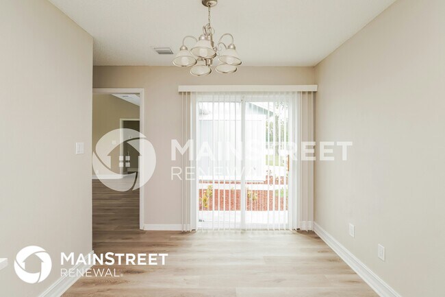 Photo - 6317 Boylston Way