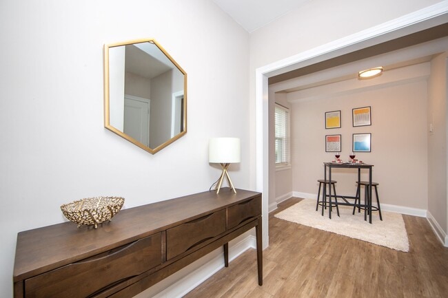 Foyer Entrance and Dining Area - The Gallery Midtown Apartments
