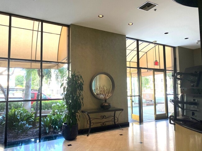 Photo - 10535 Wilshire Blvd Unit 404