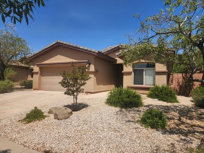 Sweet Coral Canyon 3/2 with garage and pri... - Sweet Coral Canyon 3/2 with garage and pri... House