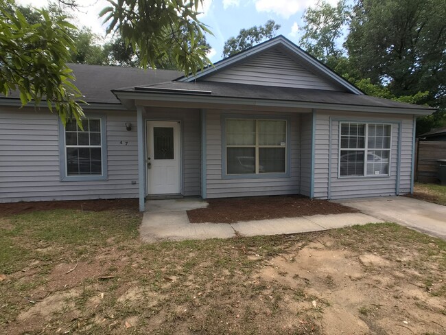 Three Bedroom House on Savannah Southside - Three Bedroom House on Savannah Southside