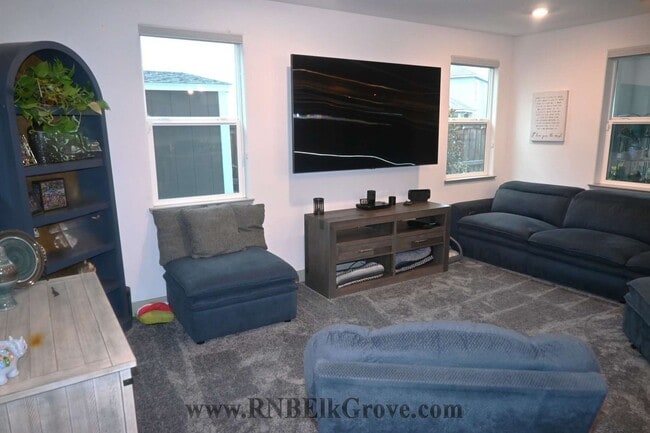 Photo - 10060 Carinata Dr