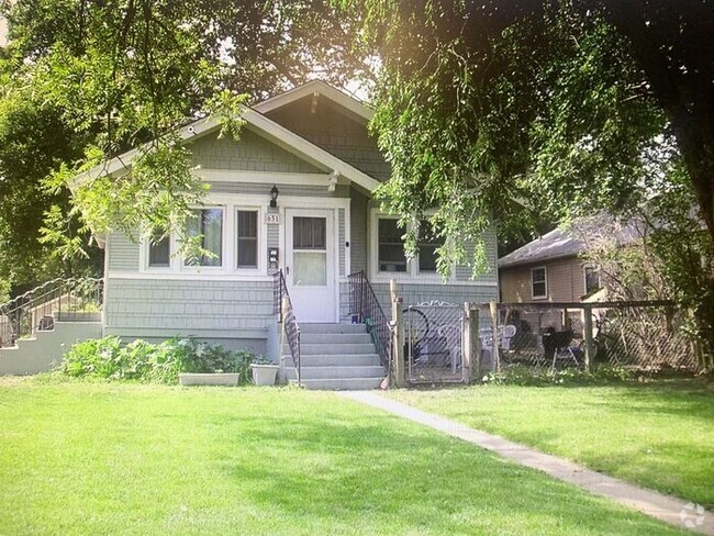 Building Photo - Charming Duplex in Old Town Fort Collins -... Rental