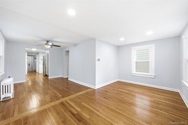 Photo - 100 School St