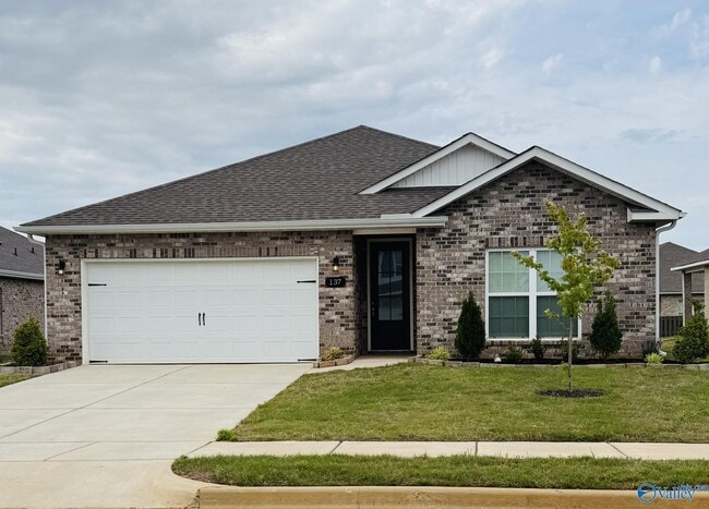 Building Photo - 137 Hazel Pne Trl